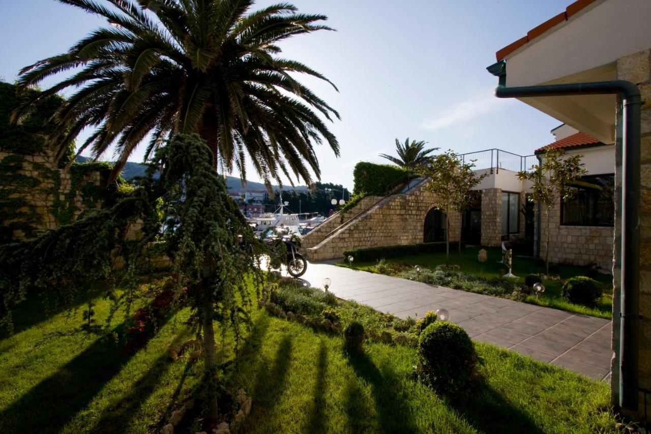 Hotel International Rab Town Extérieur photo