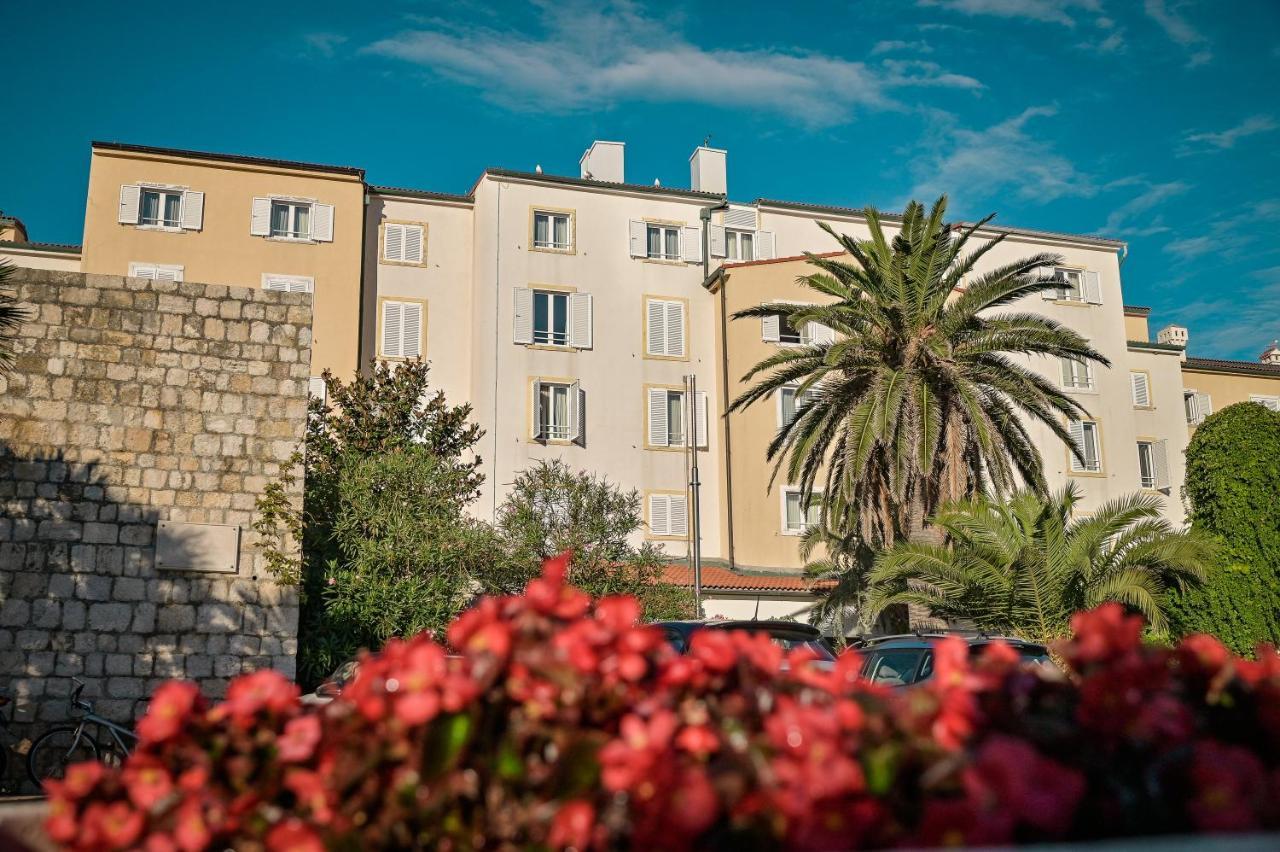 Hotel International Rab Town Extérieur photo