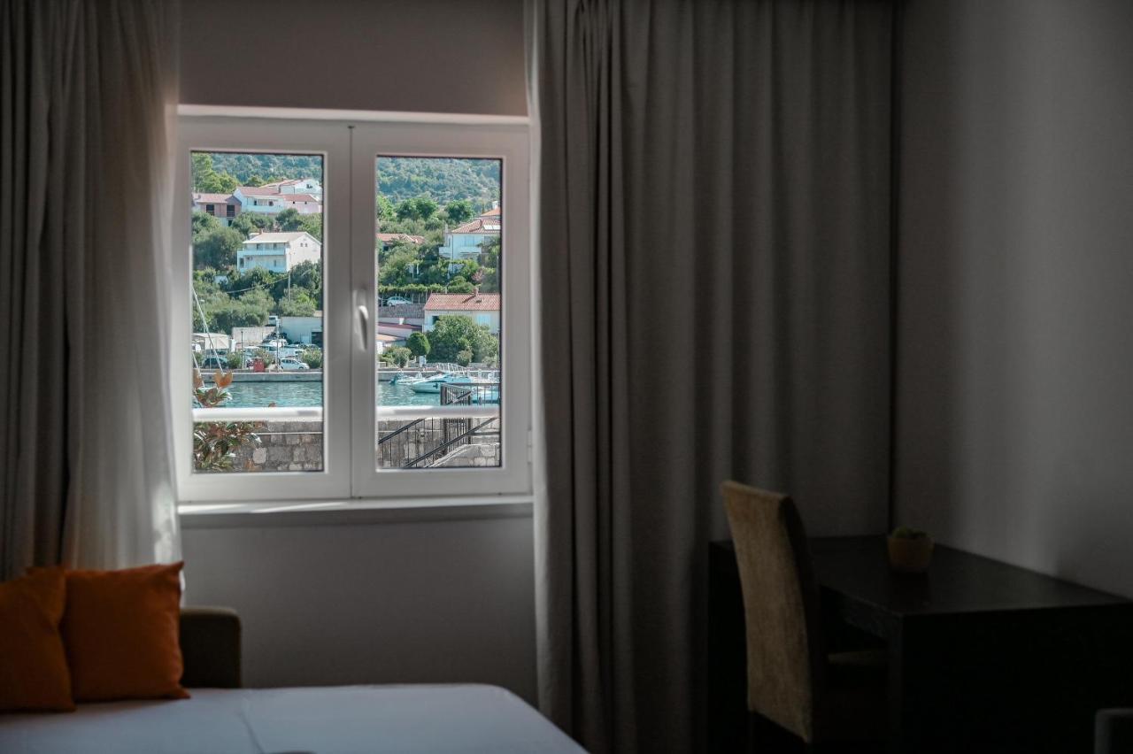 Hotel International Rab Town Extérieur photo