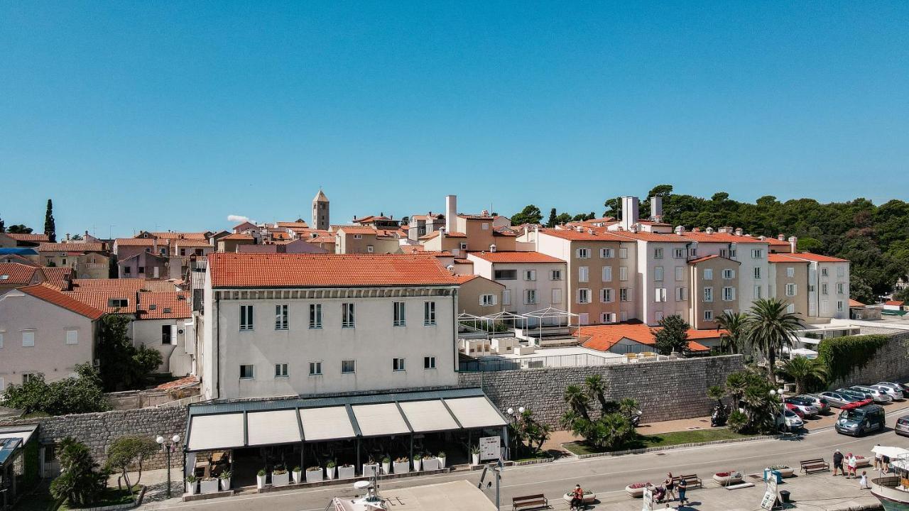 Hotel International Rab Town Extérieur photo